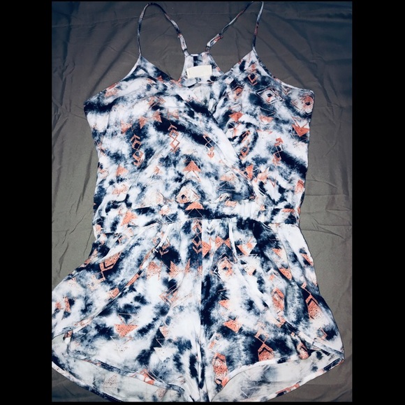 Patterned Romper - Picture 1 of 1